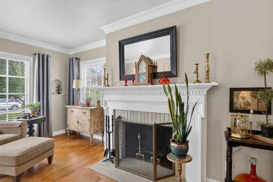 2832 36th Street, Des Moines, IA 50310 - #2
