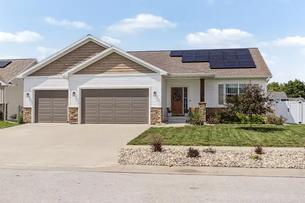 301 Hawthorne Circle, Gilbert, IA 50105
