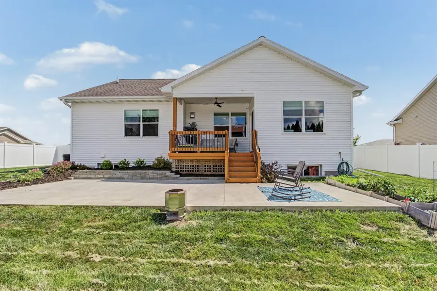301 Hawthorne Circle, Gilbert, IA 50105 - #3