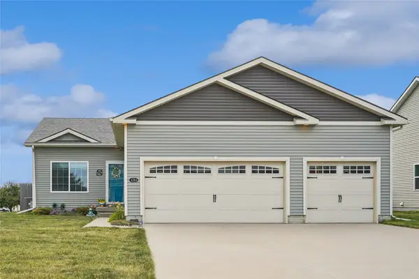 4704 NE Briarwood Drive, Ankeny, IA 50021