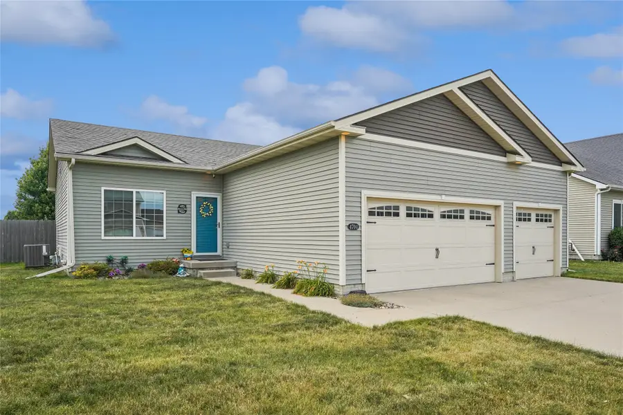 4704 NE Briarwood Drive, Ankeny, IA 50021 - #2