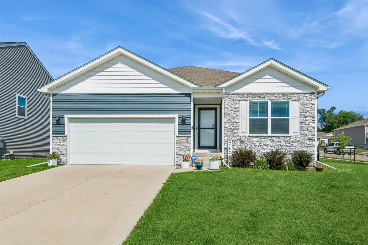 2705 E 50th Court, Des Moines, IA 50317 - #1