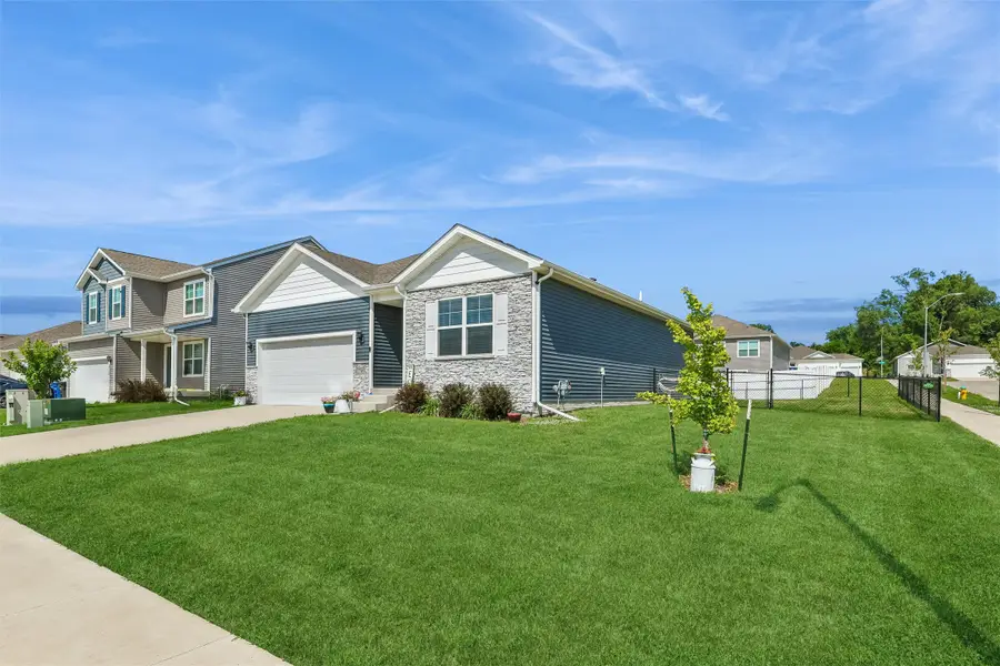 2705 E 50th Court, Des Moines, IA 50317 - #3