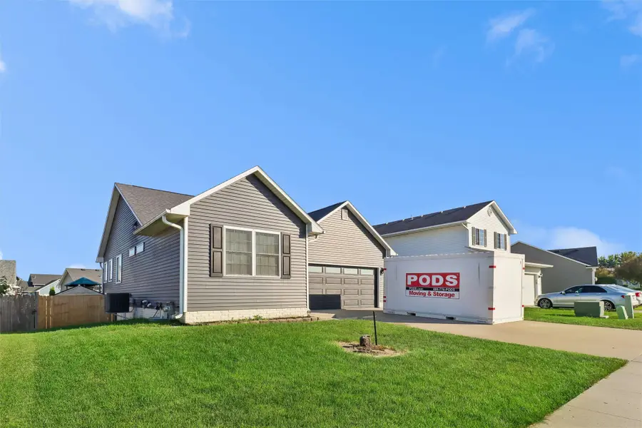 2523 Eagle Pt Court, Des Moines, IA 50320 - #2
