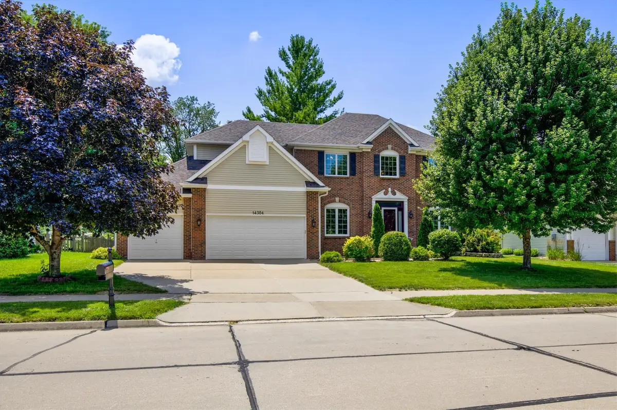 14304 Briarwood Lane, Urbandale, IA 50323 - #1