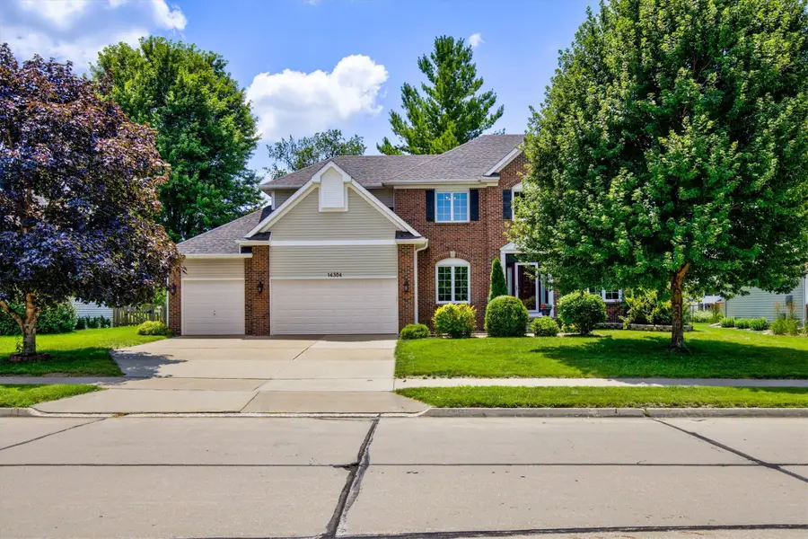 14304 Briarwood Lane, Urbandale, IA 50323 - #2