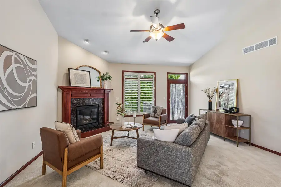 3615 152nd Street, Urbandale, IA 50323 - #2