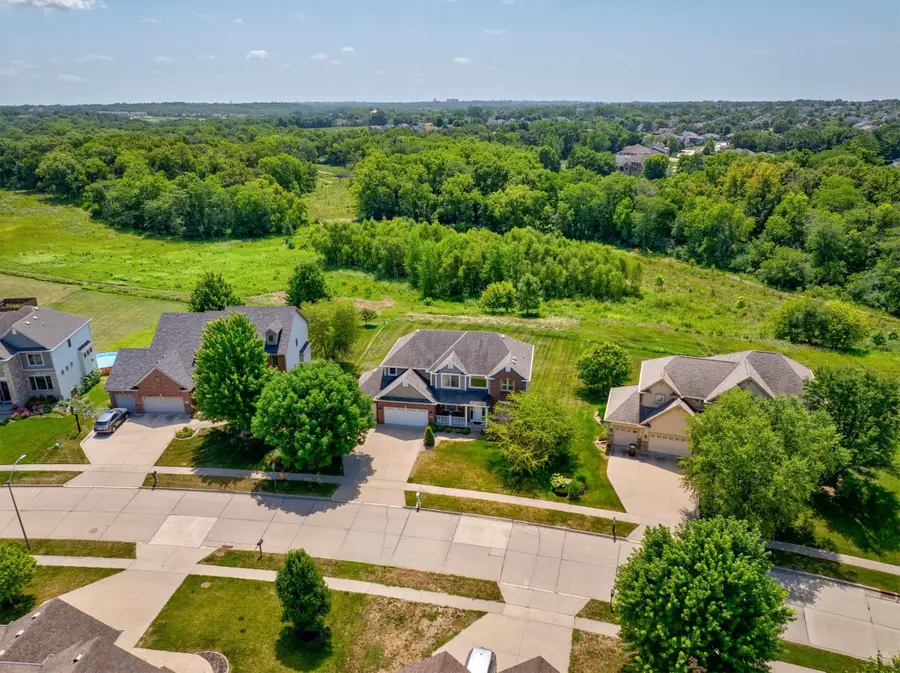 15220 Ridgemont Drive, Urbandale, IA 50323 - #2