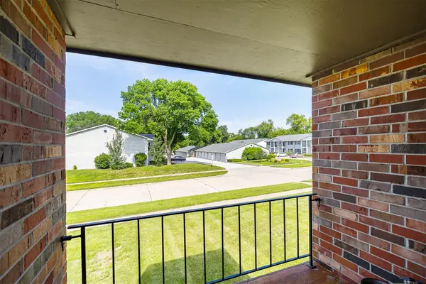 4857 Woodland Avenue #8, West Des Moines, IA 50266