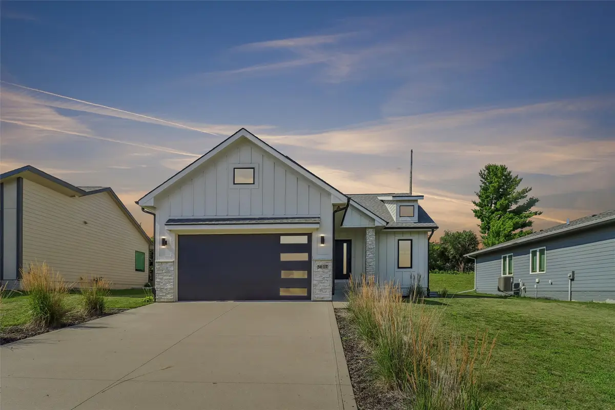 5617 Wolcott Circle, Des Moines, IA 50321 - #1