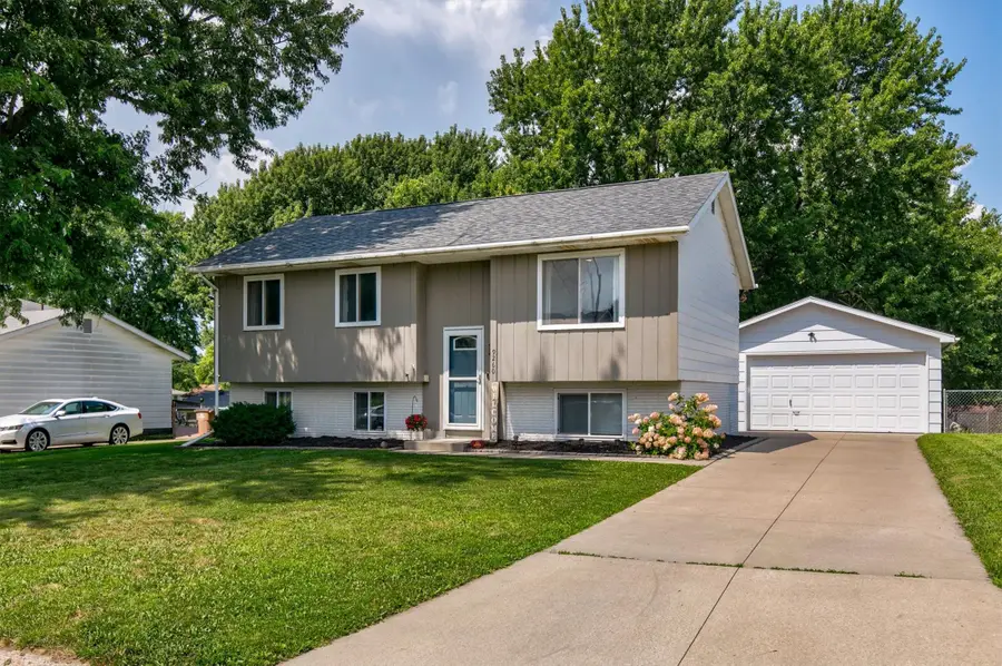 9260 Elmcrest Drive, Norwalk, IA 50211 - #2