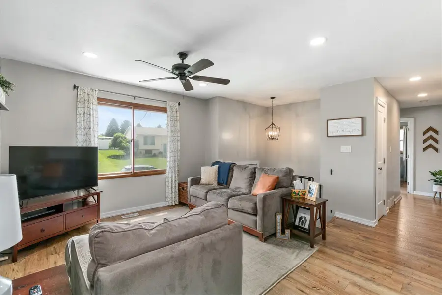 9260 Elmcrest Drive, Norwalk, IA 50211 - #3