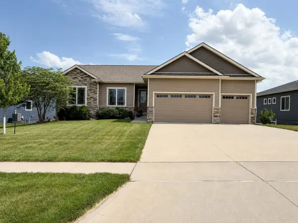 6106 Aspen Drive, West Des Moines, IA 50266