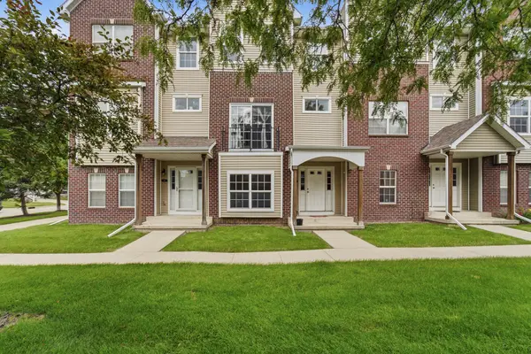 9140 Greenspire Drive #103, West Des Moines, IA 50266
