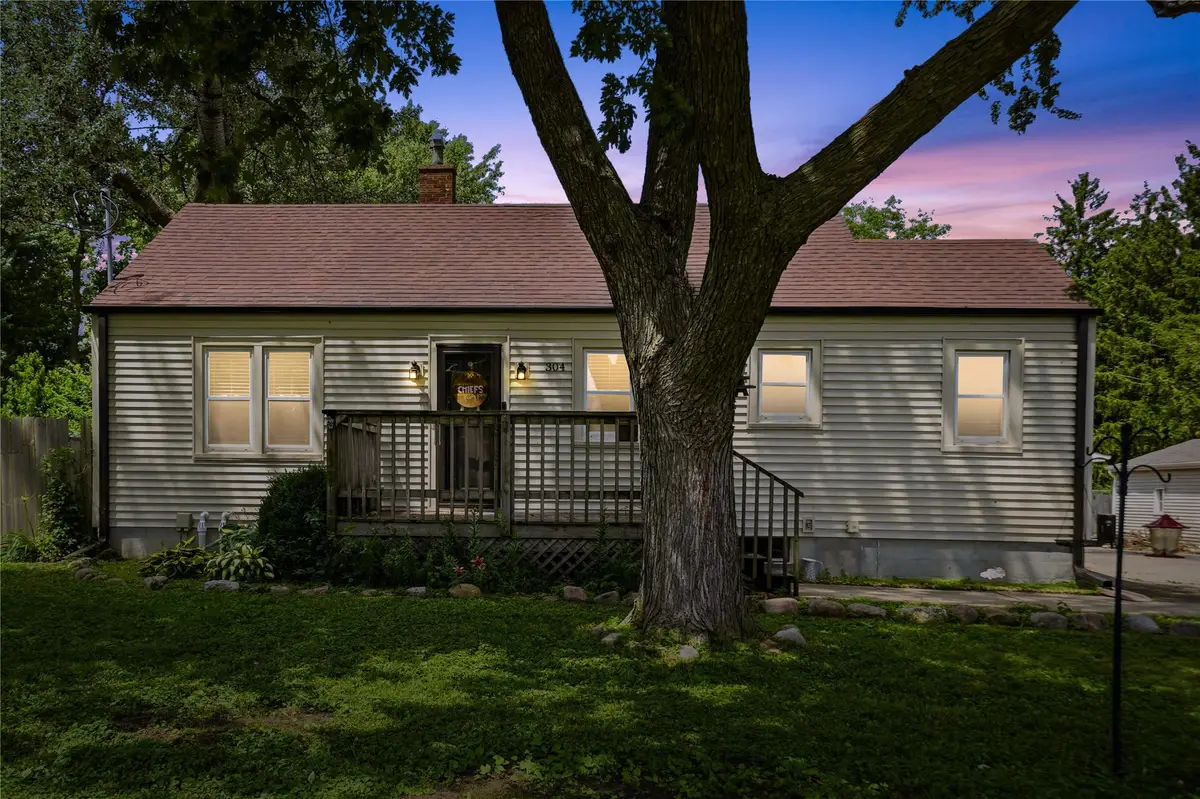 304 2nd Street Se, Bondurant, IA 50035 - #1