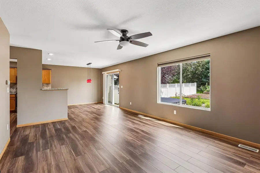 9366 Red Sunset Drive, West Des Moines, IA 50266 - #3