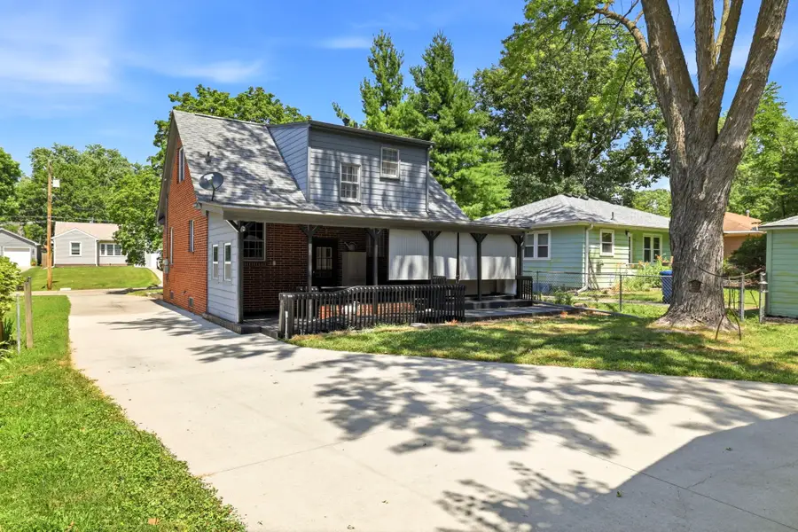 3924 Clinton Avenue, Des Moines, IA 50310 - #3