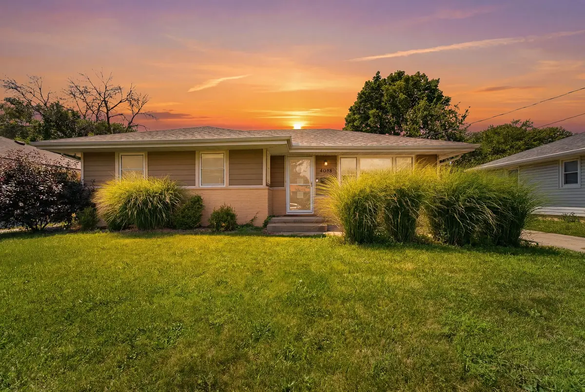 4032 Manor Lane, Des Moines, IA 50310 - #1