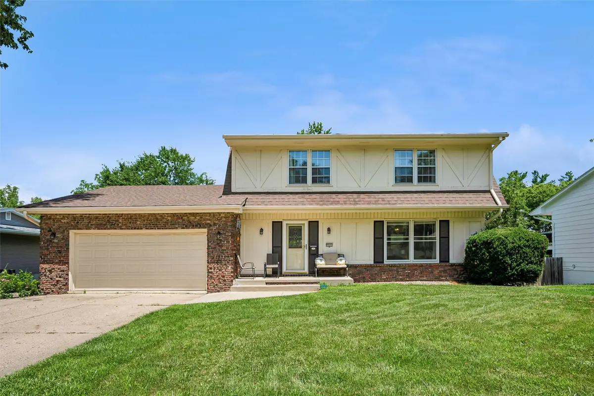 2501 Pleasant Street, West Des Moines, IA 50266 - #1