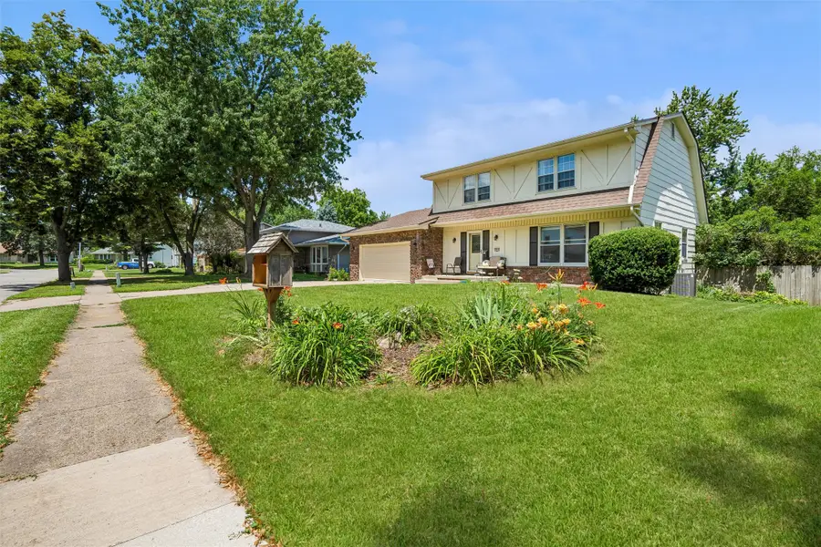 2501 Pleasant Street, West Des Moines, IA 50266 - #3
