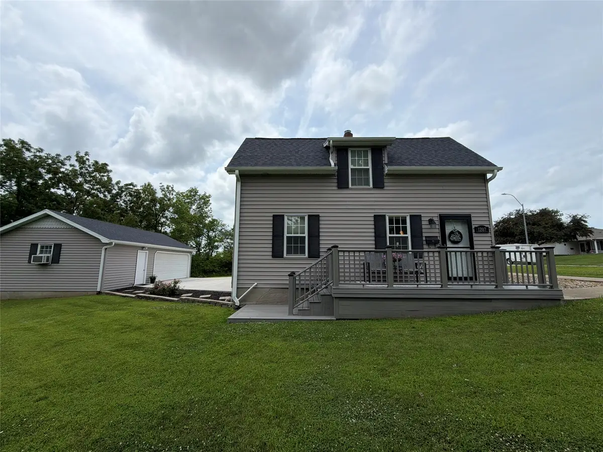 1207 Franklin Street, Pella, IA 50219 - #1