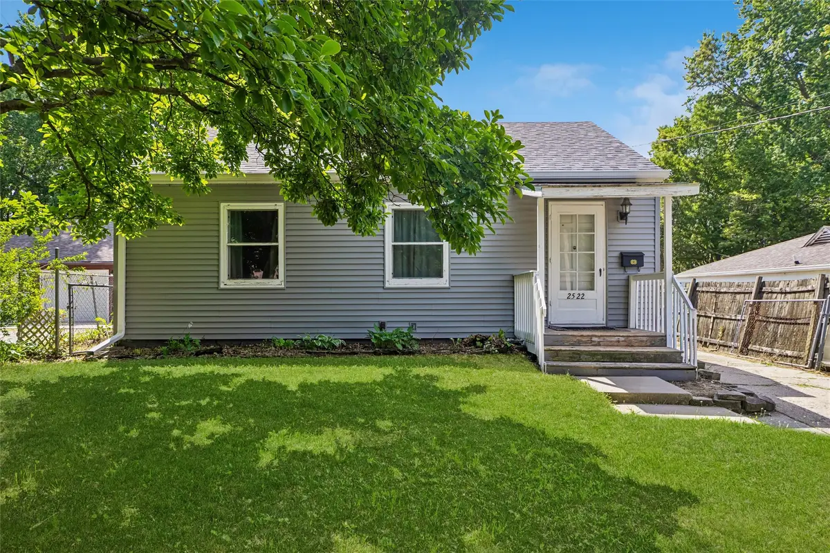 2522 38th Street, Des Moines, IA 50310 - #1