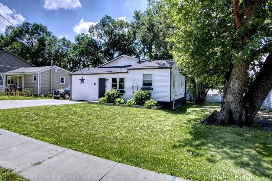2519 Morton Avenue, Des Moines, IA 50317 - #3