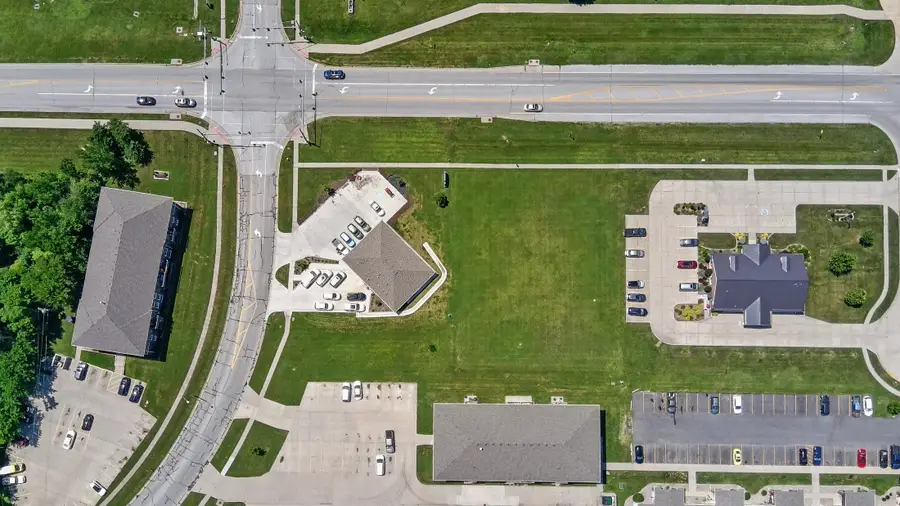 806 N Us Highway 69, Huxley, IA 50124 - #2