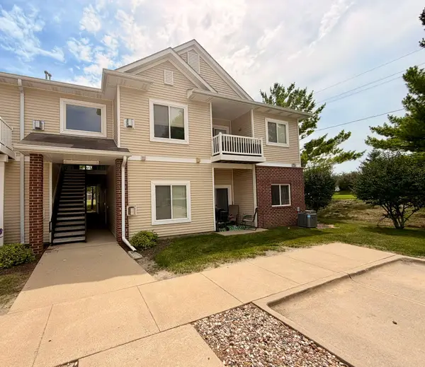 1760 SE L.a. Grant Parkway #44, Waukee, IA 50263