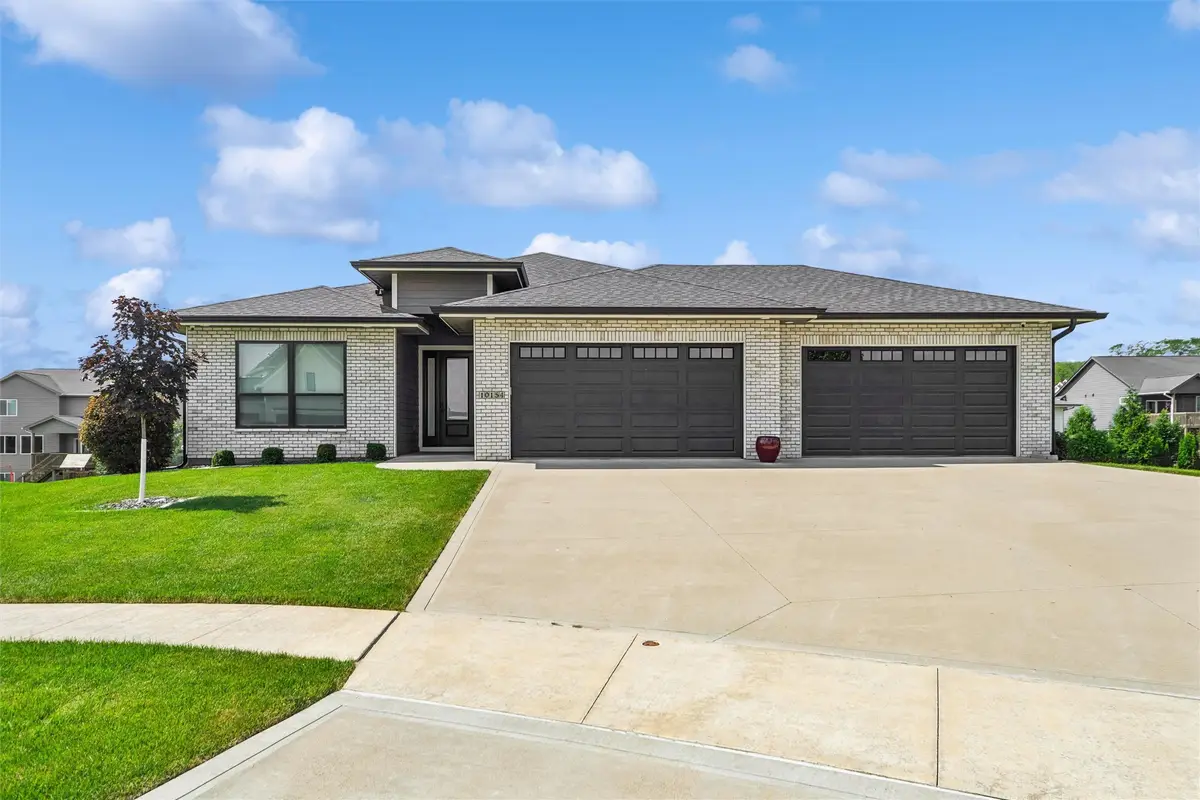 10154 Bolton Place, West Des Moines, IA 50266 - #1