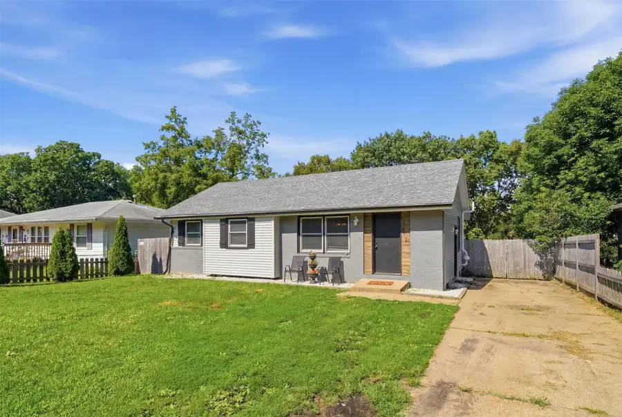 1024 E 36th Court, Des Moines, IA 50317 - #2