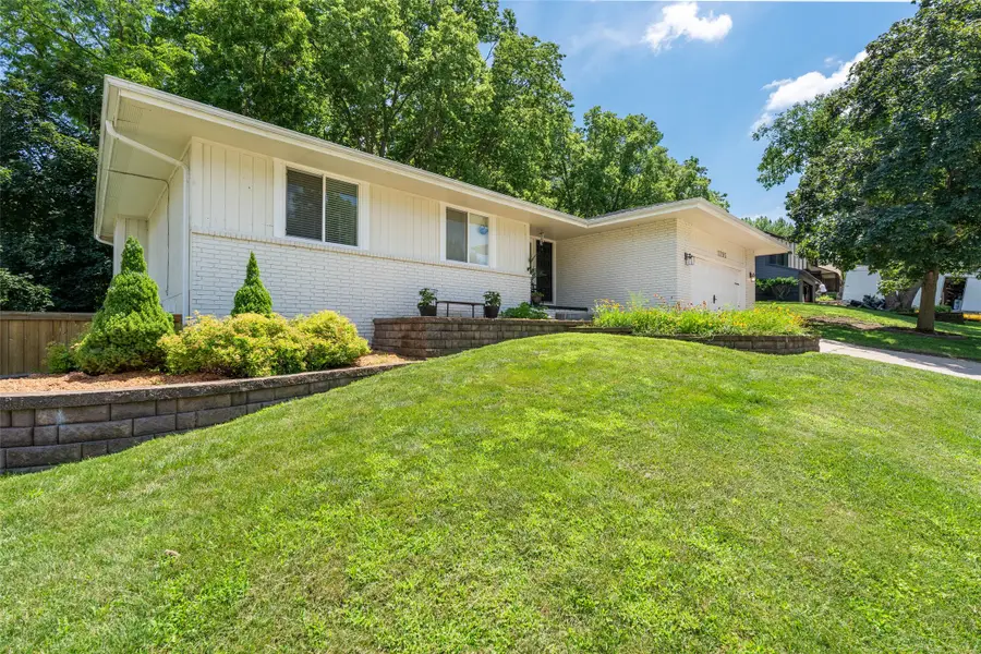 1795 NW 99th Court, Clive, IA 50325 - #2