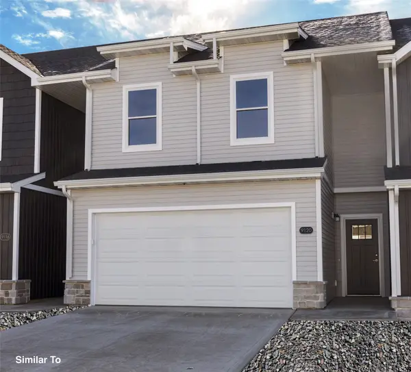 9146 Robinson Drive, West Des Moines, IA 50266
