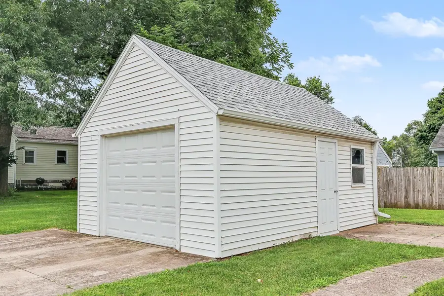 302 S Russell Avenue, Ames, IA 50010 - #3