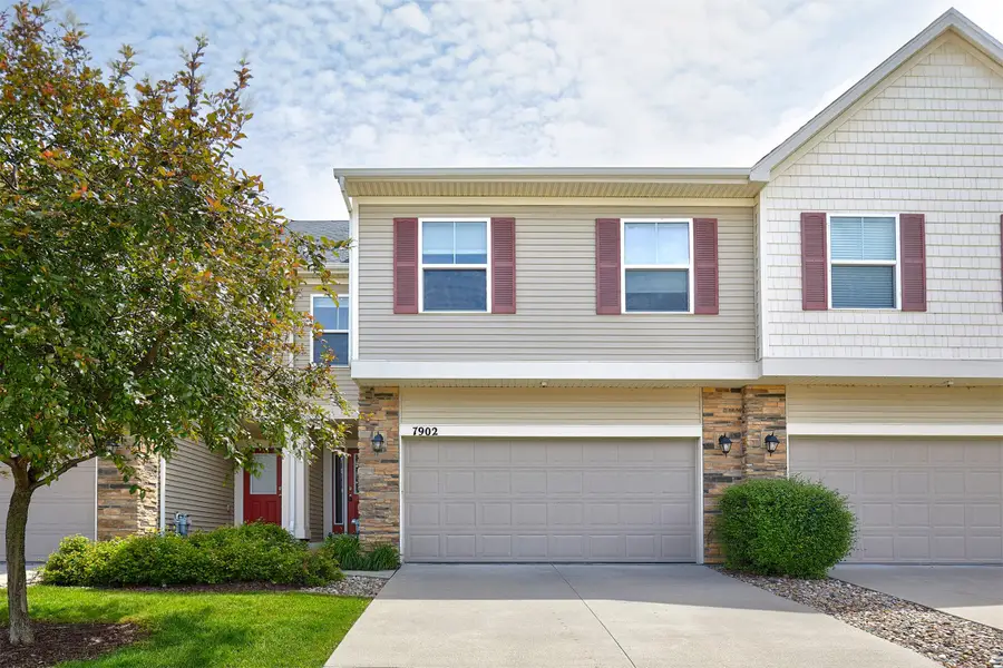 7902 Cottonwood Lane, West Des Moines, IA 50266 - #2