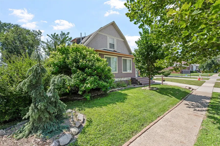 1080 35th Street, Des Moines, IA 50311 - #2