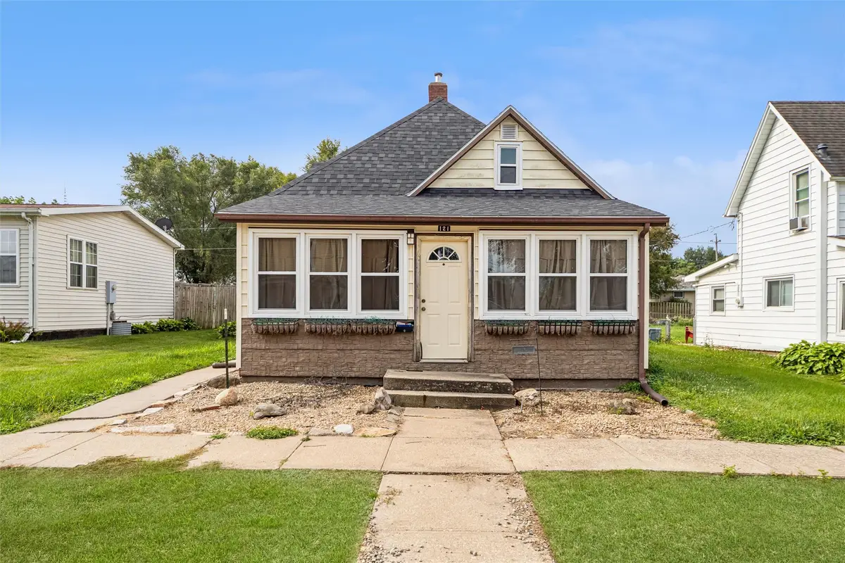 121 W Spring Street, Colfax, IA 50054 - #1