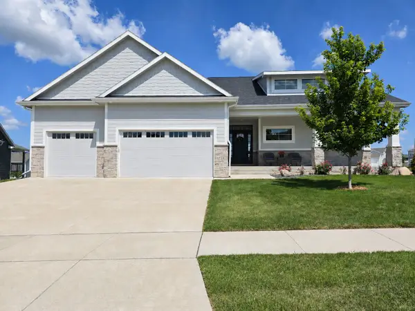 1727 Roebling Road, Adel, IA 50003