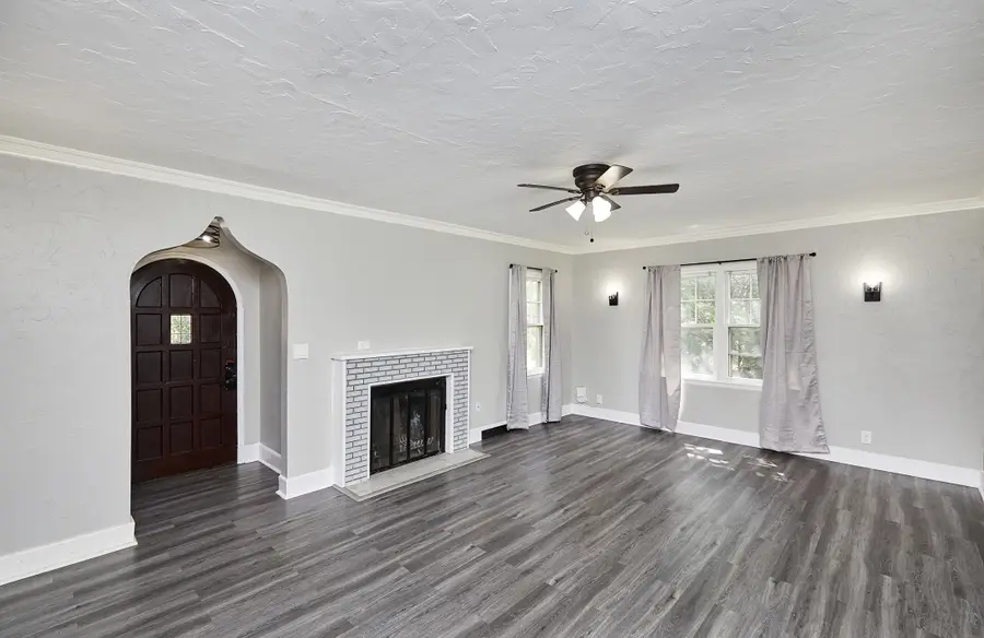 4805 Pleasant Street, Des Moines, IA 50312 - #3