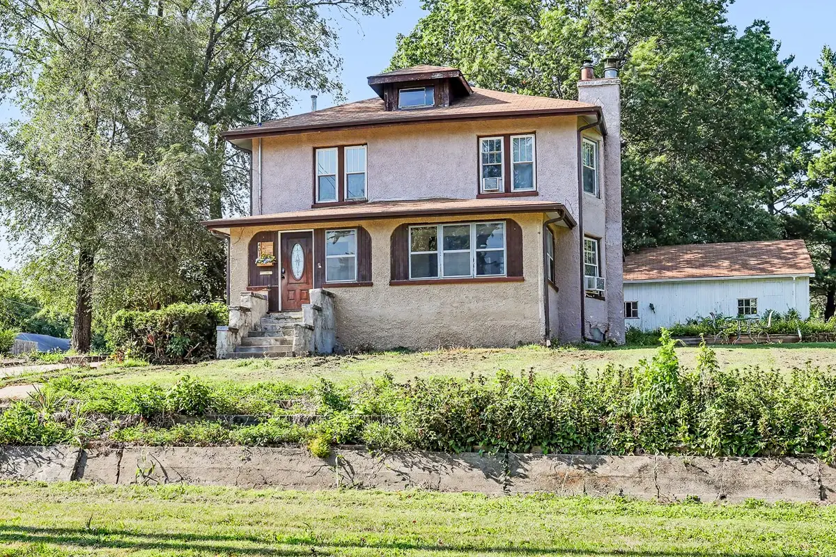 401 K Avenue E, Oskaloosa, IA 52577 - #1