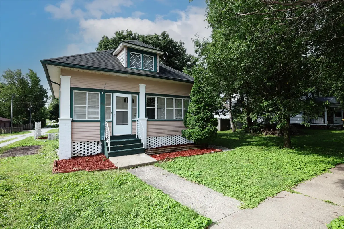 208 E Walnut Street, Ogden, IA 50212 - #1