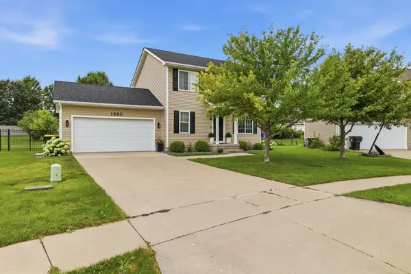 1860 SE Ashton Court, Waukee, IA 50263