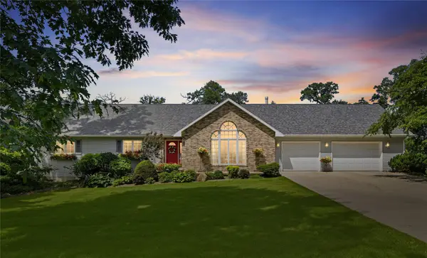 1032 Oakland Drive, Tama, IA 52339