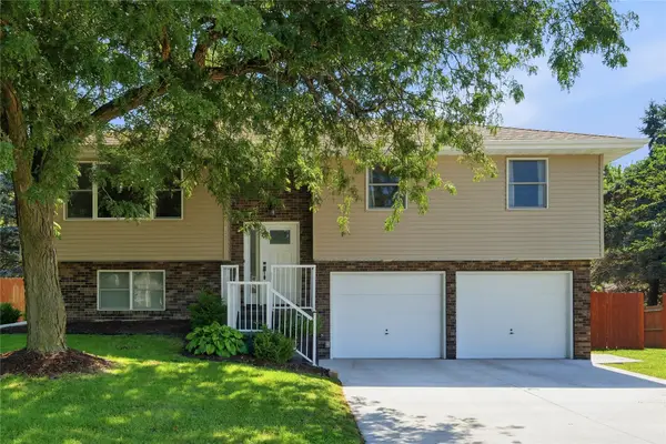 1306 Hazel Street, Pella, IA 50219