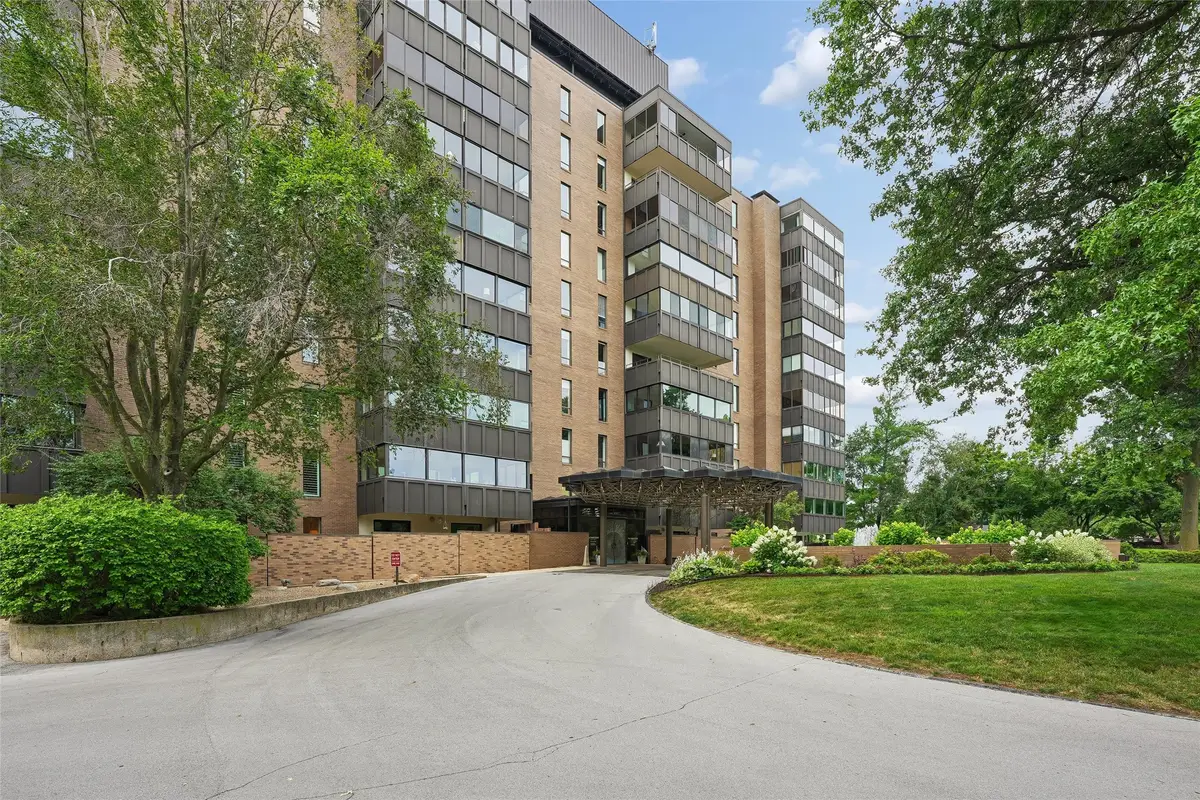 3131 Fleur Drive #102, Des Moines, IA 50321 - #1