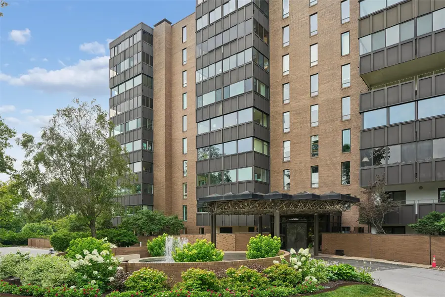3131 Fleur Drive #102, Des Moines, IA 50321 - #2