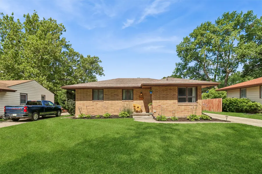 2814 E 39th Street, Des Moines, IA 50317 - #2
