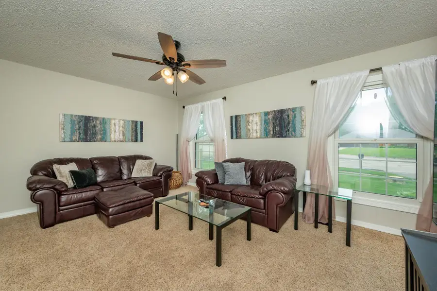 1900 Juniper Court, Des Moines, IA 50320 - #2