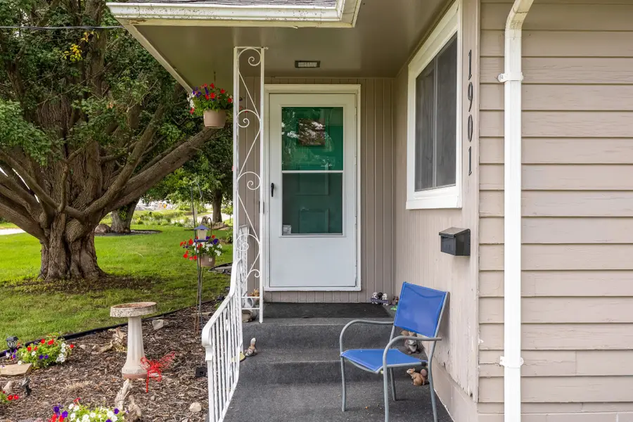 1901 Leland Avenue, Des Moines, IA 50315 - #2