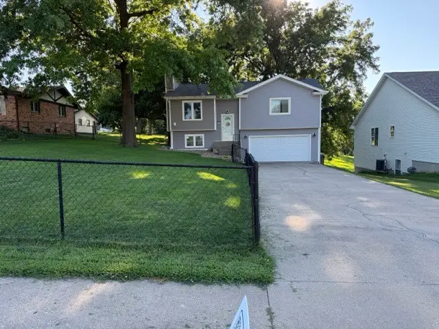 380 N Pleasant Hill Boulevard, Pleasant Hill, IA 50327 - #2